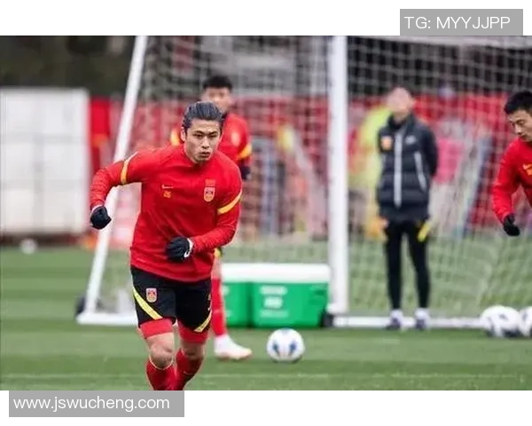 重庆足球队战术解析与对比分析揭示球队优势与不足之处